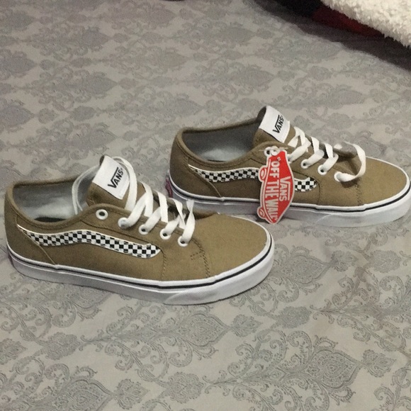 Vans - Picture 2 of 5